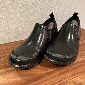 BOGS waterproof slip ons, black, Size 7